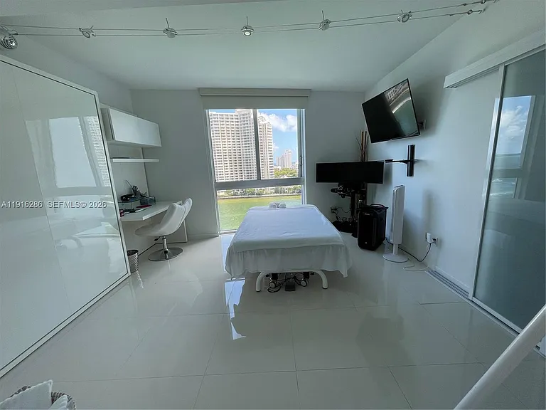 335 Biscayne Blvd #1209 — Photo 10