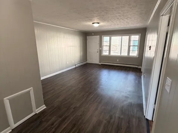 550 Island St APT 1, Princeton, WV 24740