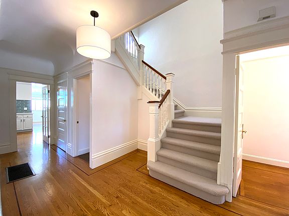 5th image of 734 Balboa St