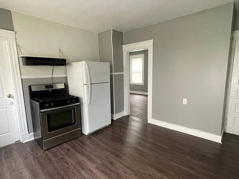 99 Rose St #2 — Photo 2