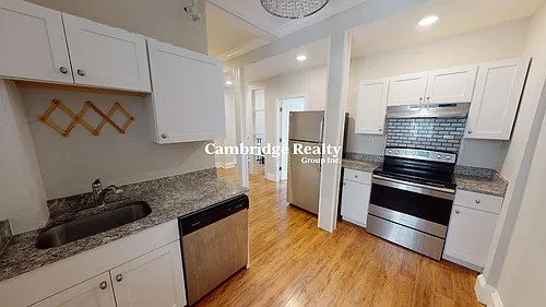 1193 Commonwealth Ave #2T Photo 1