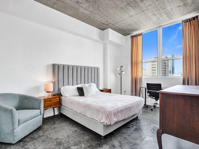 133 NE 2nd Ave APT 1013, Miami, FL, 33132