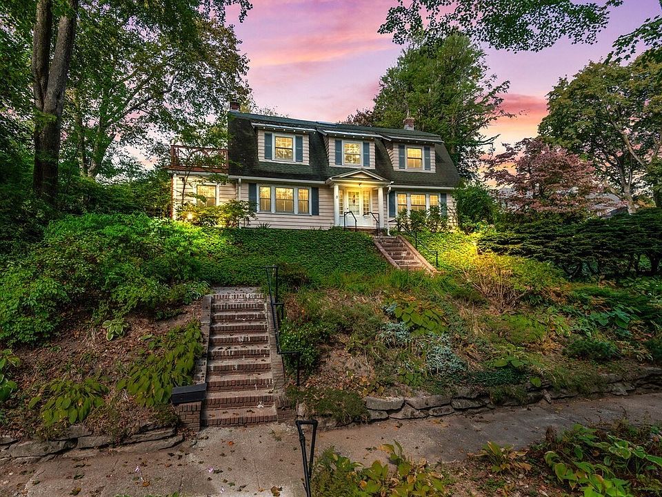 1st image of 8 Montvale Rd