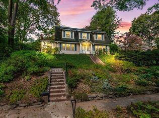 8 Montvale Rd, Worcester, MA 01609