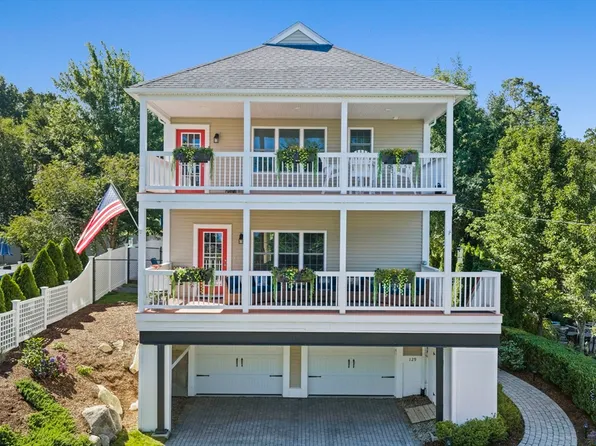 129 Bay Shore Dr, Plymouth, MA 02360