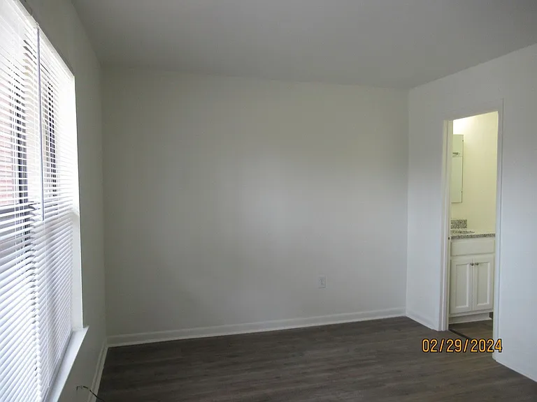 251 Rast St #K-3 — Photo 14