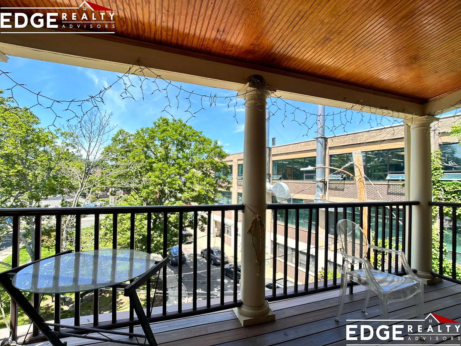 4 bed, 9999 sqft, $3,600 — Photo 2