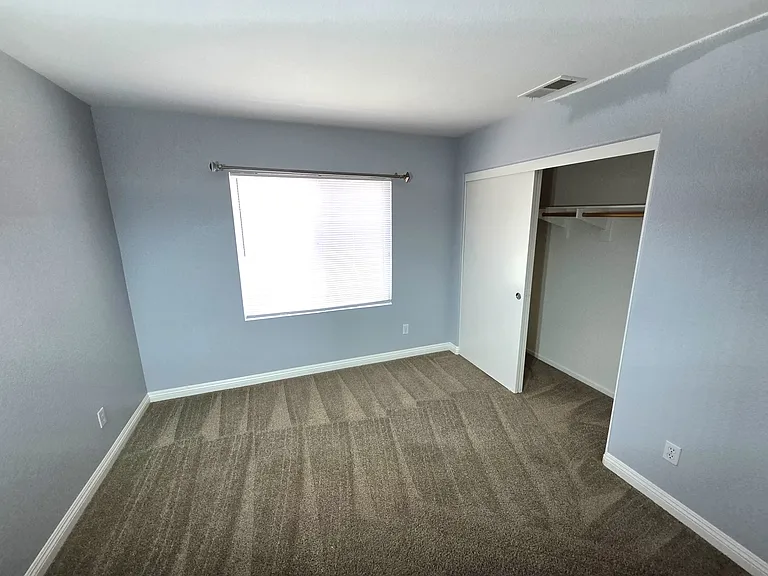 1467 Normandy Dr — Photo 14