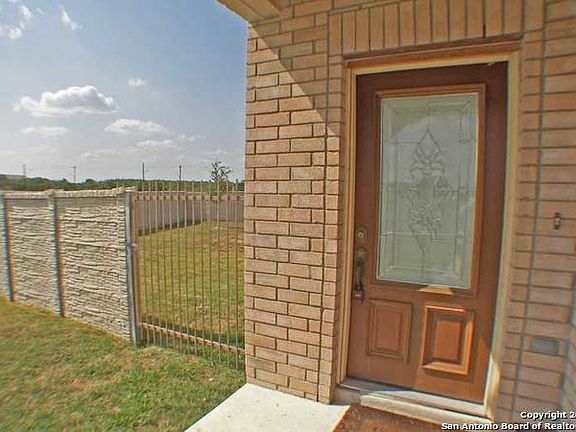 2nd image of 400 Regal View Dr