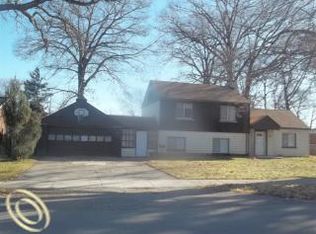 12850 Winston, Redford, MI 48239