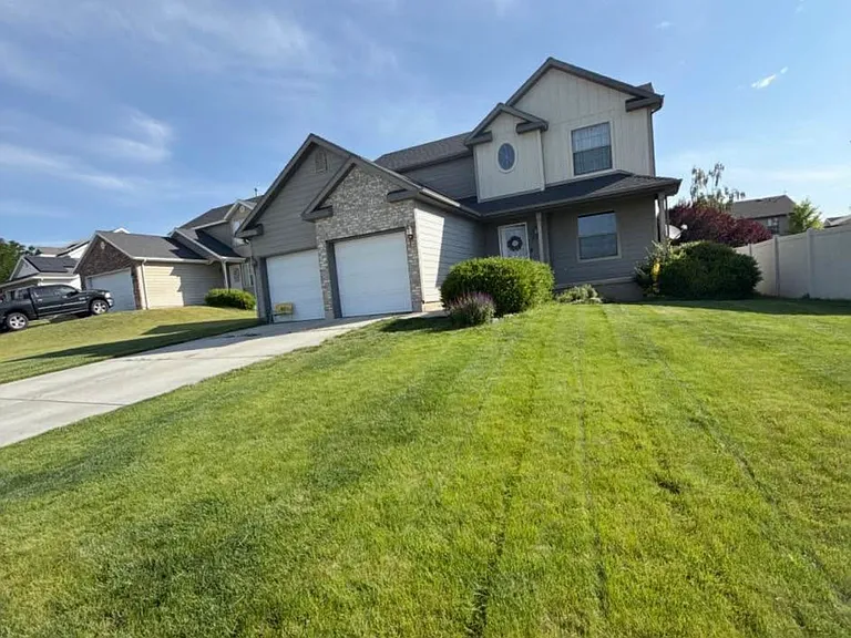 372 W Vineyard Way — Photo 9