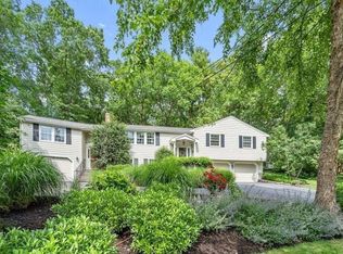 17 Stagecoach Rd, Medfield, MA 02052