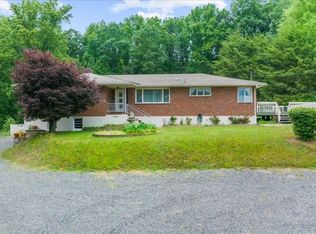 68 Hickory Corner Rd, Milford, NJ 08848
