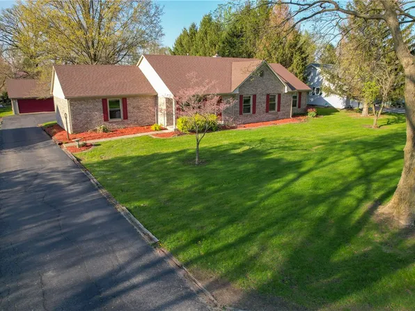 204 W Stufflebeam Dr, Rossville, IL 60963