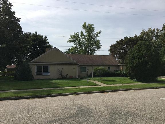 2nd image of 4020 Pineview St SW