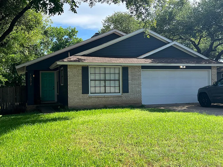 12912 Covington Trl — Photo 1