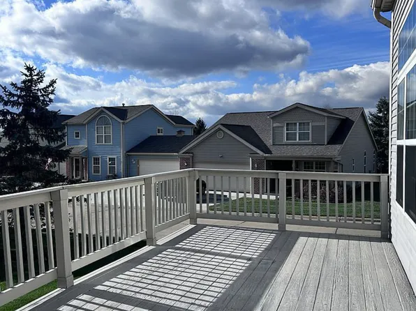 231 Huntsford Dr, Macedonia, OH 44056