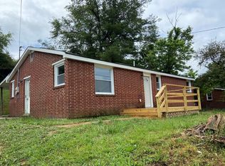916 Bland St, Pulaski, VA 24301