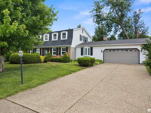 1020 W Kensington Dr, Peoria, IL 61614
