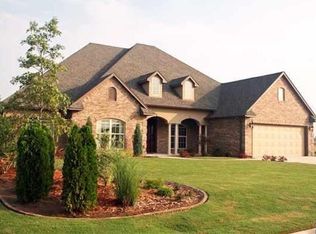 5002 Deerfield Ave, Enid, OK 73703