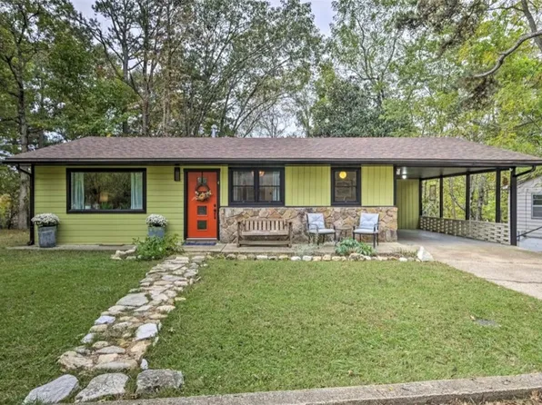 4 College St, Eureka Springs, AR 72632