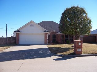 528 Arbor Ln, Burleson, TX 76028