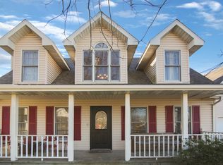 508 E 7th St, Mountain Grove, MO 65711