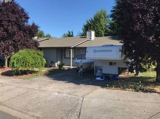 515 68th Pl, Springfield, OR 97478