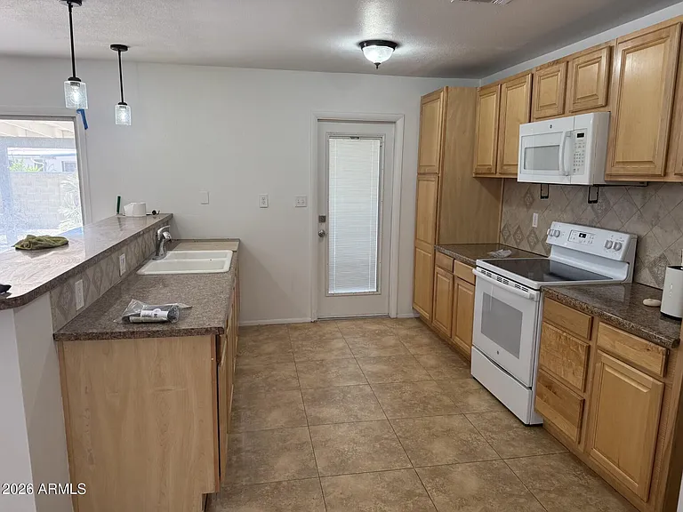 3321 W Cholla St — Photo 12