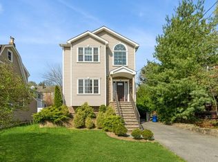 155 Jefferson Ave, Cresskill, NJ 07626