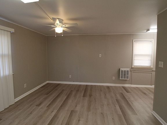 2nd image of 5 N Walnut St APT E