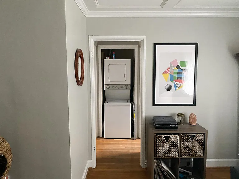 330 3rd St NE — Photo 3