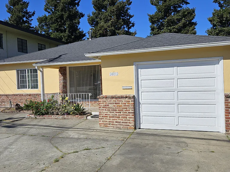 24812 Diadon Dr — Photo 2