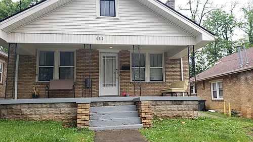 453 Oldham Ave Photo 1