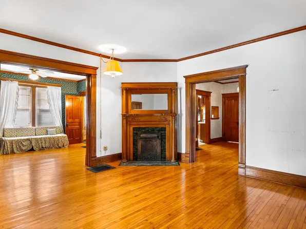 222 Hall St, Ripon, WI 54971