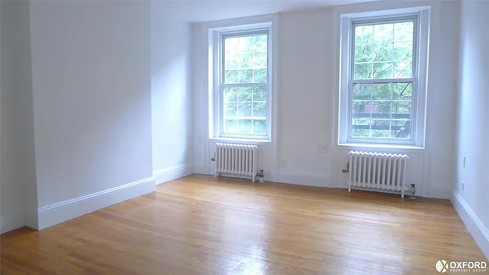 Rented by Oxford Property Group | media 12