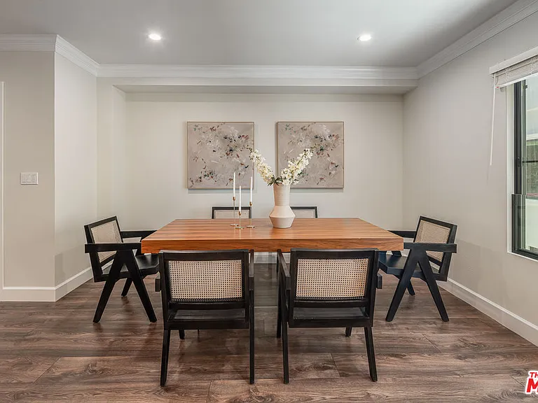 1147 N Beachwood Dr #5 — Photo 6