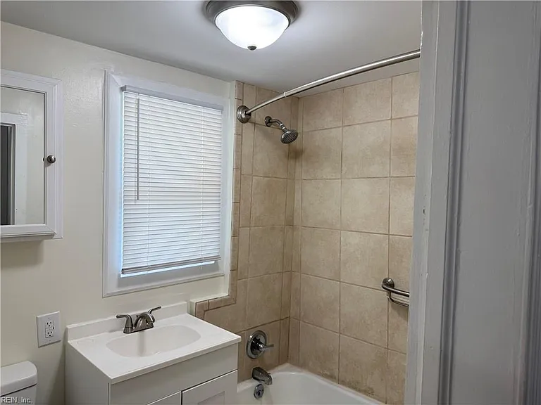 431 Appomattox St #1 — Photo 11