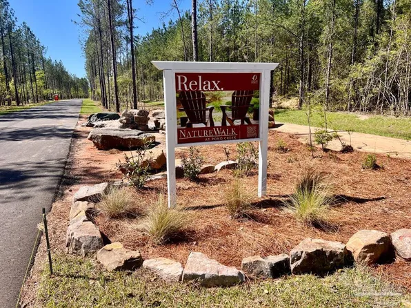 32 Naturewalk Dr, Milton, FL 32571