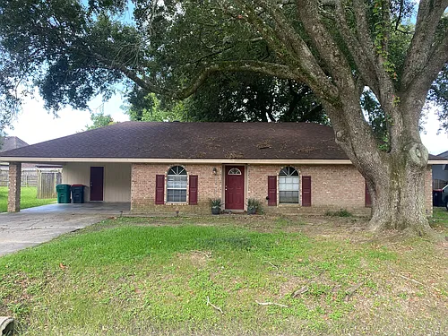 222 Driftwood St Photo 1