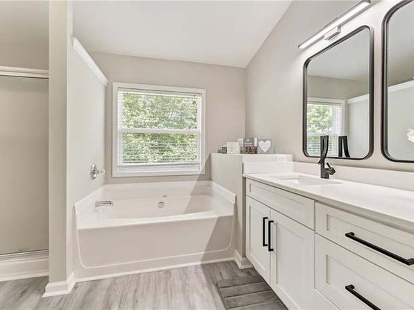 5860 Bentley Way, Cumming, GA 30040
