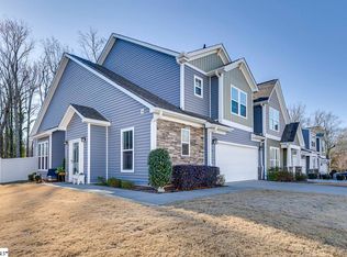 12 Creekhaven Ln, Taylors, SC 29687