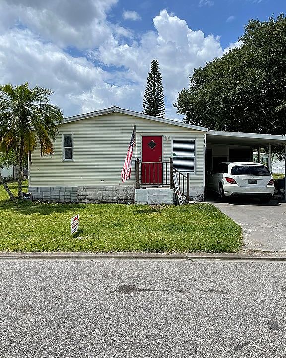 1st image of 13604 W Pointe Dr