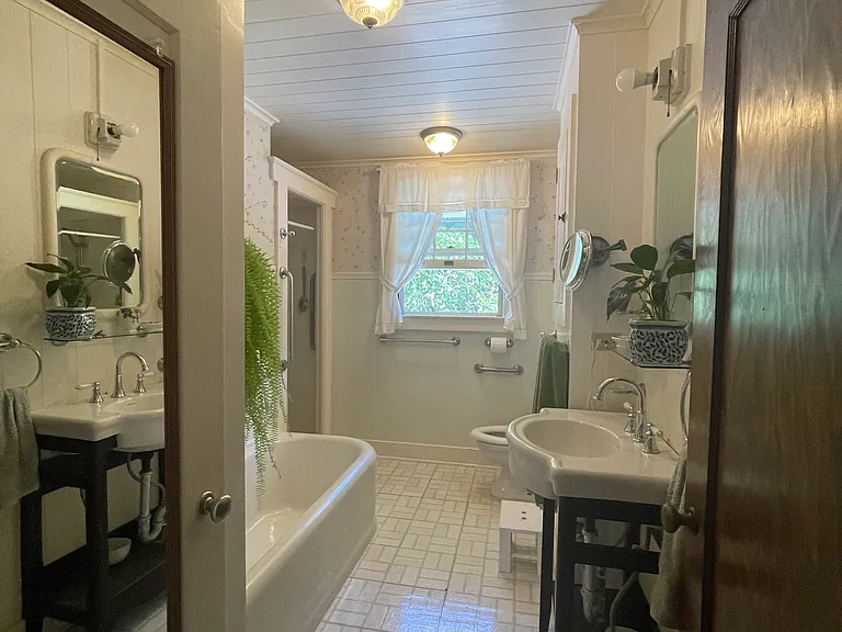 2117 Kakela Pl — Photo 10