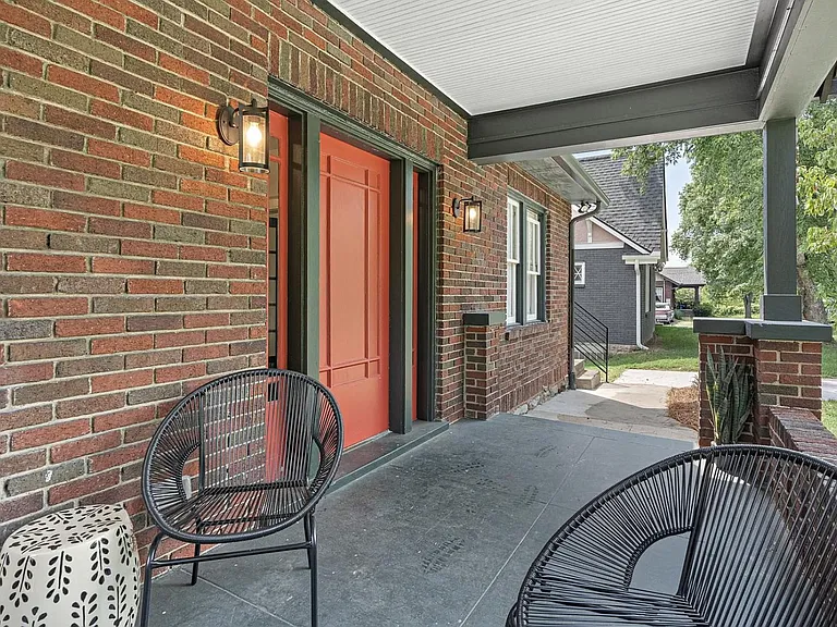 Fairwin Ave — Photo 4
