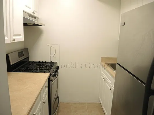 Rented by Bouklis Group | media 3