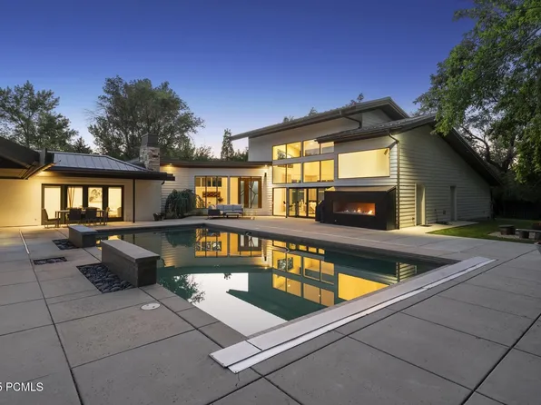 2067 E Pheasant Cir, Holladay, UT 84121