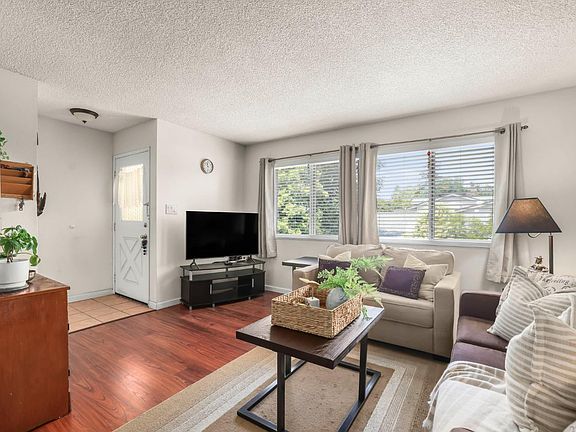 4th image of 1369 Del Rio Cir Unit D