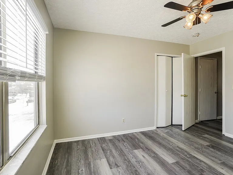 2719 Raphael Dr — Photo 15