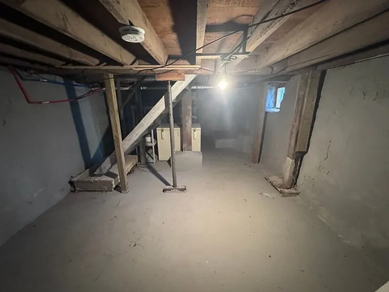 1345 Broadway Ave NW — Photo 12